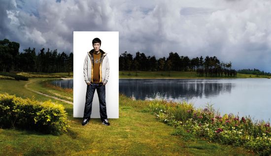 刘翔携其AW77广告大片亮相上海耐克993与粉