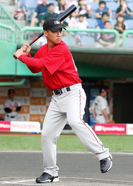 中国棒球小将韩国职业联赛展英姿_综合体育