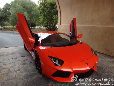 世界名车兰博基尼2011车展在帕萨德拉球场举