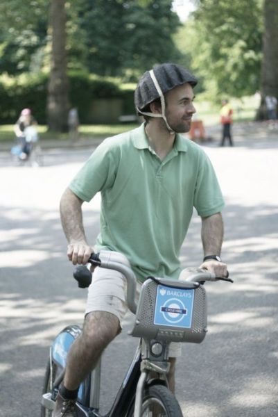 纸浆头盔:另类而又环保自行车头盔