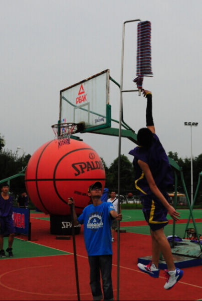 篮球国度匹克3对3成都站校园 篮球赛成都理工