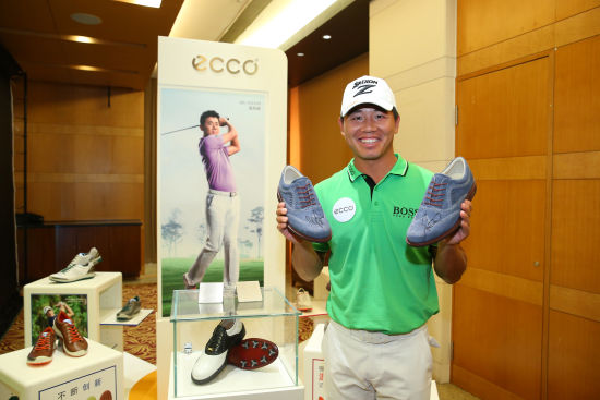 ECCO首位中国签约高尔夫球手吴阿顺