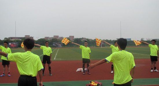 上海举办校园足球裁判培训 壮大高校优秀执法