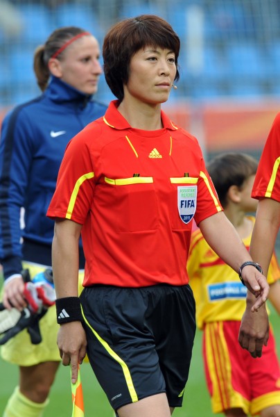 图文-女足世界杯加拿大0-4法国 中国女裁判意气风发_国内足球-女足