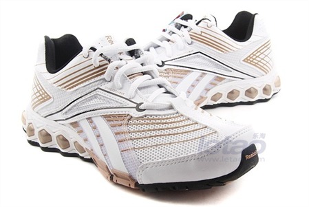 Reebok锐步 女子 跑步鞋HEXRIDE SF RASTER J11992 Reebok锐步 女子 跑步鞋HEXRIDE SF RASTER J11992