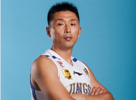 阿的江:胡雪峰给我们后卫上了一课_篮球-CBA