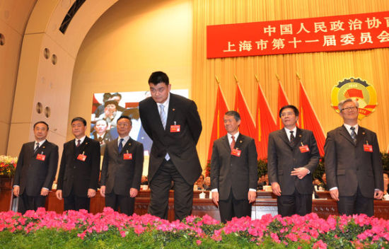 经过投票选举,增选吴建中,张示明,施南昌,姚明,韩慰军,程九龙,道书明