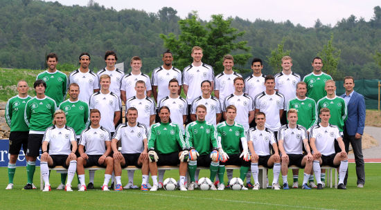 图文-德国29日训练备战德国队全家福_国际足球