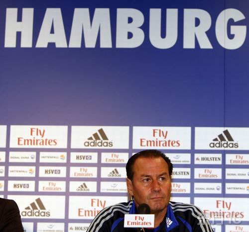 图文-德甲汉堡队主教练宣布下课 斯蒂文斯另择