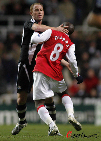 ͼ��-[Ӣ������]Ŧ��VS��ɭ�ɰ��ر���ŭ���ִ���