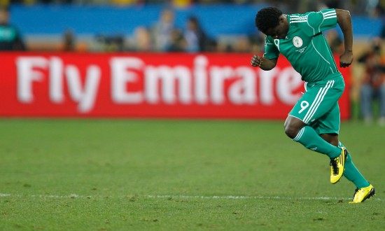 6月22日,尼日利亚队球员奥巴费米-马丁斯在比赛中被换上场.