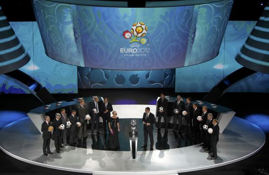 图文-2012欧洲杯分组抽签仪式 欧洲杯历届冠军