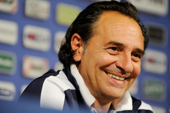 图文-普兰德利出席新闻发布会 普兰德利心情不