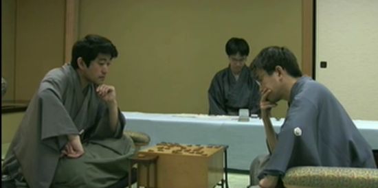 正文  新浪体育讯 北京时间4月10日,11日,第70期日本将棋名人战七番