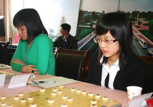 图文全国象棋团体赛第6轮现场时凤兰有备而来