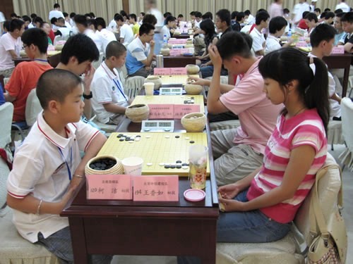 图文围棋段位赛升段组首轮现场柯洁vs王香如