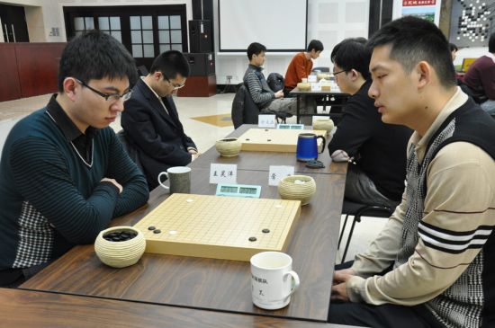 文-中国围棋名人战本赛首轮 常昊对弈王昊洋_