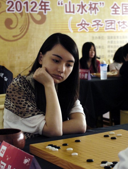 图文-2012年围丙联赛开幕 台湾美女棋手黑嘉嘉