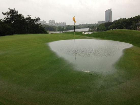 连夜降雨致希望赛调整 男子推迟出发女子缩为两轮