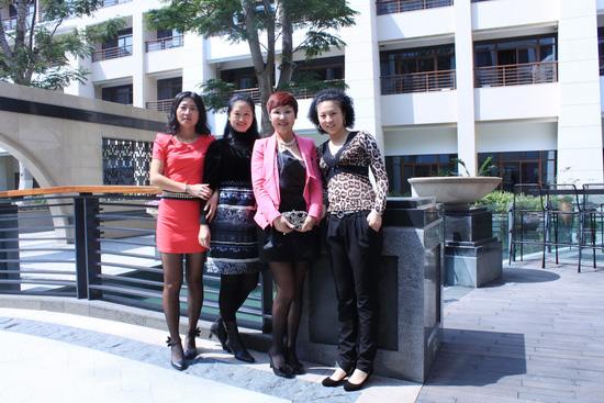 �պ������Ա��Ӱ