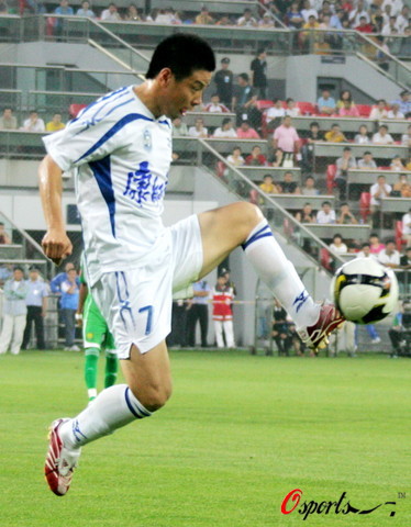 图文-[中超] 天津泰达VS北京国安  迟嵘亮策动攻