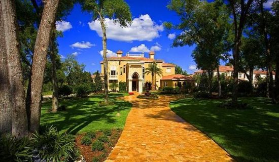 魔兽花2000万天使城购豪宅 将和老大比邻而居