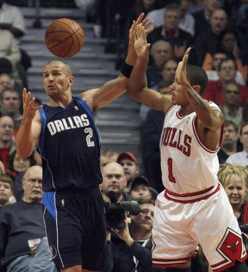 文-NBA常规赛公牛98-91小牛 基德奋勇抢球_篮