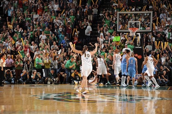 ͼ-WNBAܾڶ籩87-84η籩ףʤ