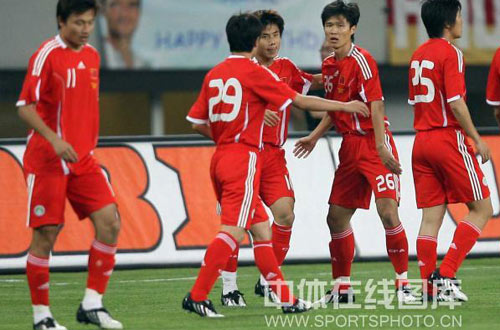 新浪体育讯 北京时间5月29日20时,中国男子足球队与德国男子足球队的