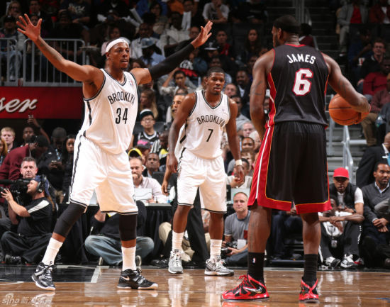 正在视频直播季前赛收官战篮网vs热火 奥登还