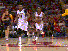 动图-老鹰三人配合行云流水_篮球-nba_新浪竞技风暴_新浪网