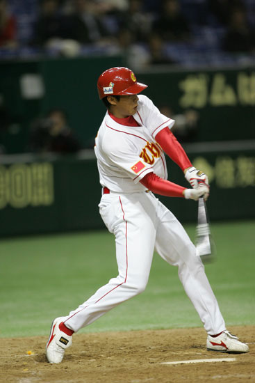 图文-美国职棒大联盟和中国棒球 中国选手矫健
