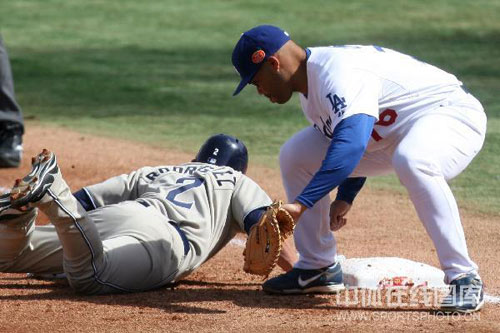 ͼ-MLBй׳ʿ3-3˫Ա潻