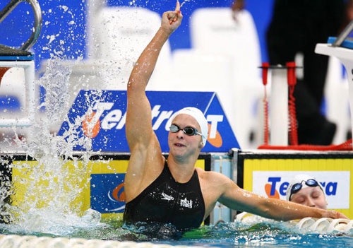 莱顿破100米自由泳世界纪录 澳洲人笑傲赛场图
