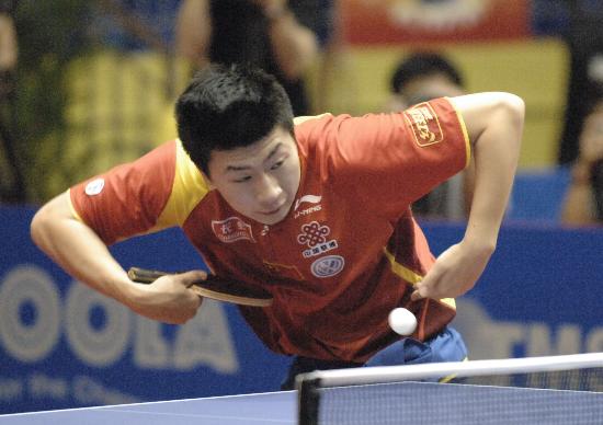 图文-马龙获新加坡公开赛男单冠军 发球技术不