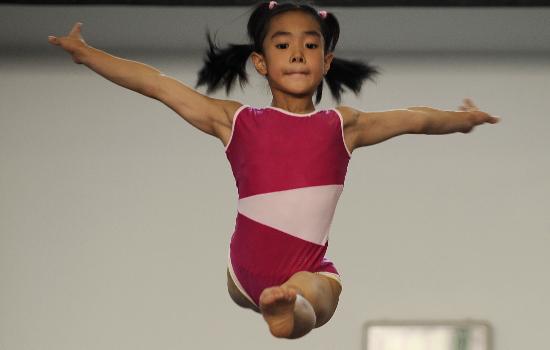 图文-迎奥运让北京动起来 她会是未来的体操皇后吗