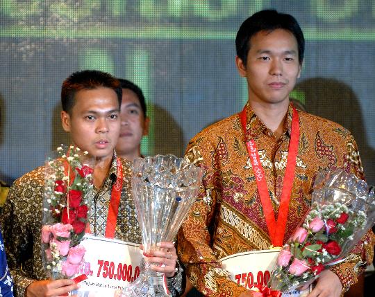 文-印尼奖励北京奥运获奖运动员 他俩是国家骄