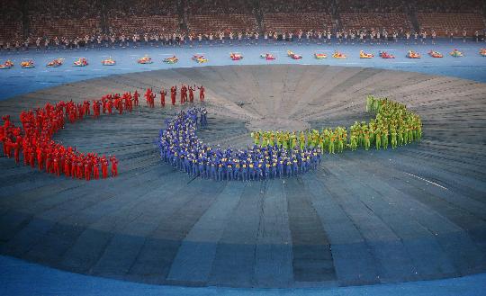 图文-北京残奥会开幕式举行表演《我的跑道》
