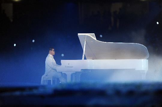 图文-北京残奥会开幕式举行盲人钢琴家金元辉