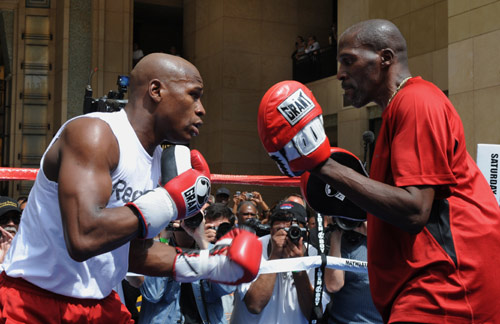 帕奎奥、里奥斯争执梅威瑟实力_拳击航母-中国