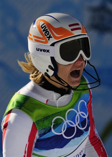 图文-高山滑雪女子超级两项全能奖牌轮 大声喊