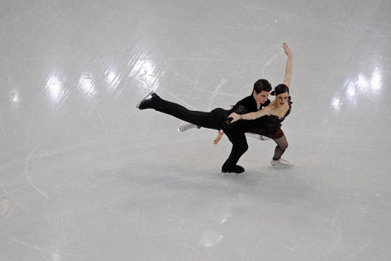 图文-冬奥会花样滑冰冰舞规定舞 冰上尽情狂舞