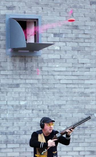 ͼ��-��������վ����˫��ɵ������׶��з���Ǿ�