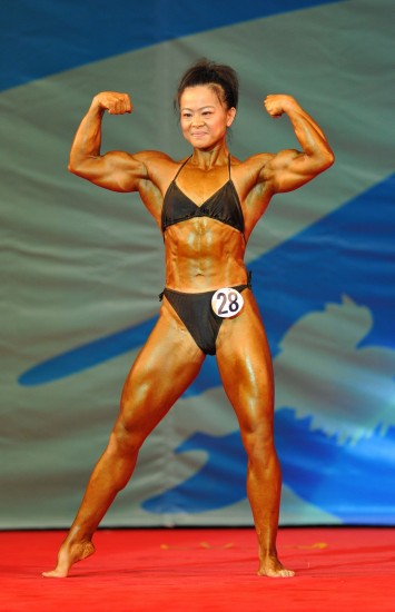 图文-四体会健美比赛赛况