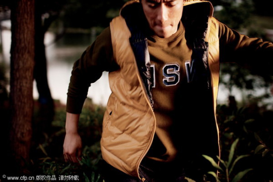 图文-刘翔代言品牌广告写真曝光 赛场外的奔跑