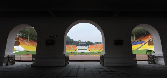图文-亚运场馆巡礼之越秀山体育场 拱形的大门