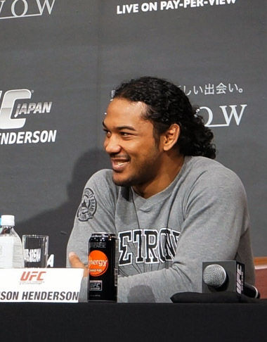 图文-UFC144将战日本新闻发布会 WEC冠军本