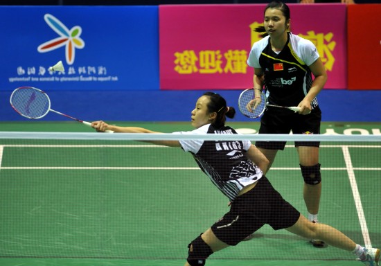 图文-2012尤伯杯决赛中国vs日本赵芸蕾网前回