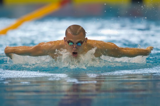 图文-欧洲游泳锦标赛第7日战况 切赫奋力前游
