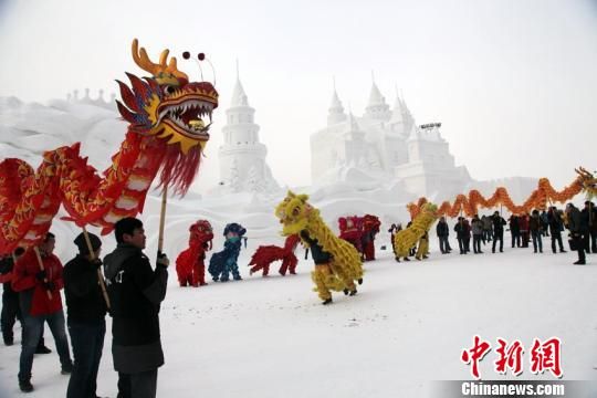 吉林市北大壶滑雪场千人雪域狂欢_滑雪-滑板_新浪户外_新浪体育_新浪网
